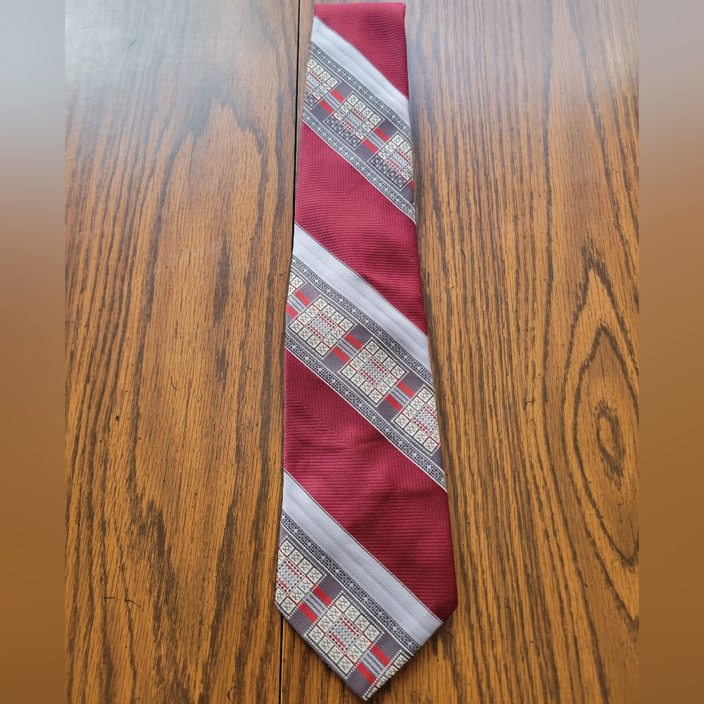 Vintage Mervyn's Neck Tie. Adult